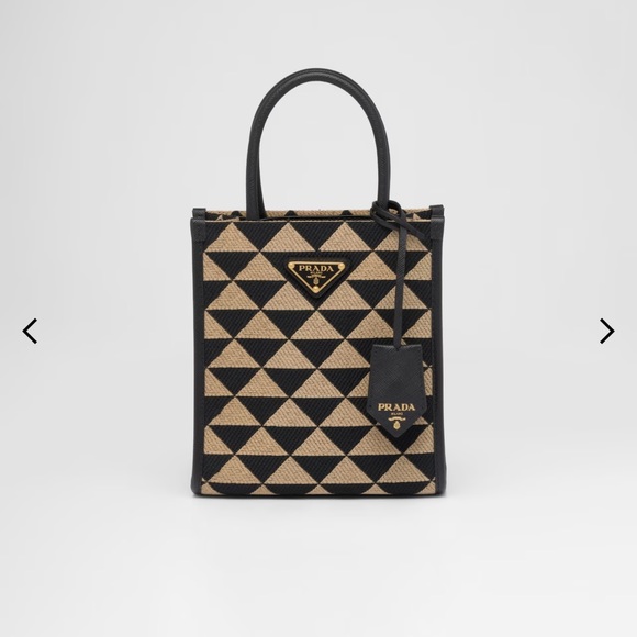 Prada bag - Picture 1 of 2